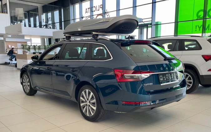 Skoda Superb cena 173490 przebieg: 4, rok produkcji 2024 z Pajęczno małe 79